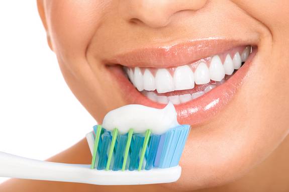 11 راه برای سالم نگه داشتن دندان ها